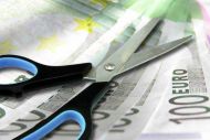 FT: Κούρεμα σε καταθέσεις άνω των 8.000 ευρώ - Διαψεύδουν οι τράπεζες