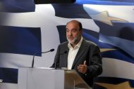 ΣΦΑΙΡΑ ΚΑΙ ΑΠΕΙΛΕΣ ΓΙΑ ΤΟΝ ΤΡ. ΑΛΕΞΙΑΔΗ ΑΠΟ ΤΗΝ ΚΟΚΚΙΝΗ ΦΡΑΞΙΑ (ΦΩΤΟ)  