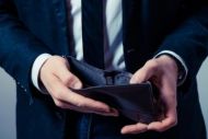 Επιπλέον φόροι ύψους 2,2 δισ. έρχονται για τη νέα χρονιά