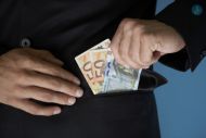 Εφιάλτης η Εφορία για επιπλέον 8 δισ. μέχρι το τέλος της χρονιάς