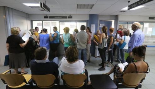 Picture 0 for Άρον άρον στις εφορίες για να κλείσουν τα «μπλοκάκια»