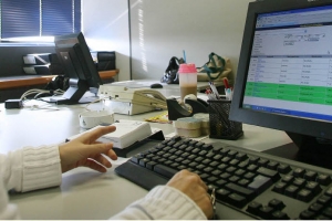 Πάνω από τις εκτιμήσεις κατά 112 εκατ. τα έσοδα από φόρο εισοδήματος