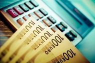 Οφειλές στην εφορία: Ρύθμιση 1.000 ευρώ με 50 ευρώ το μήνα