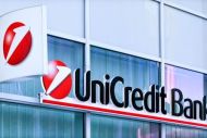ΤΧΣ: Με €1,39 ανά μετοχή πουλά στη UniCredit το 8,97% της Alpha Bank