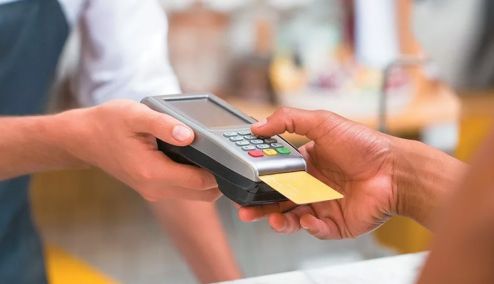 Picture 0 for Παπαθανάσης: Πλήρης σύνδεση των POS με τις ταμειακές μηχανές