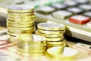 ΑΑΔΕ: Ποδαρικό με μπαράζ κατασχέσεων σε καταθέσεις και ακίνητα το 2024 για οφειλές πάνω από 500 ευρώ