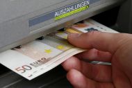 Πληρωμές: Ποιοι θα δουν χρήματα σήμερα στους λογαριασμούς τους - Τι ισχύει για τα επιδόματα