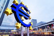 ΕΚΤ: Πληθωρισμό 2,4% και ανάπτυξη 0,6% στην Ευρωζώνη το 2024 προβλέπουν οι αναλυτές