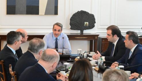 Picture 0 for  Μητσοτάκης: Έτοιμη η οικονομία να ανταποκριθεί στις προκλήσεις – Δεν έχουν λογική οι δασμοί σε ελιές, λάδι, φέτα