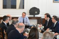  Μητσοτάκης: Έτοιμη η οικονομία να ανταποκριθεί στις προκλήσεις – Δεν έχουν λογική οι δασμοί σε ελιές, λάδι, φέτα