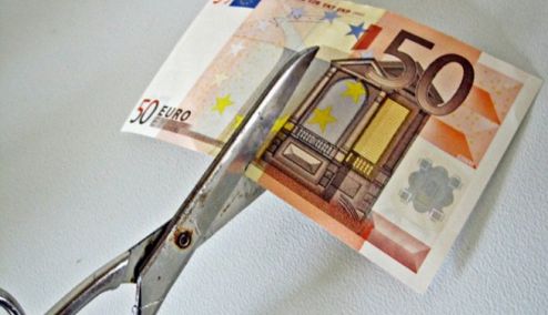 Picture 0 for Μειώνονται από 1η Ιουλίου οι ασφαλιστικές εισφορές για εργοδότες και εργαζόμενους