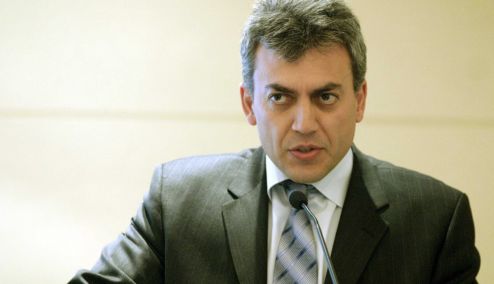 Picture 0 for Εργασιακό-Ασφαλιστικό: Όλα υπό αίρεση μέχρι τέλος του 2014   